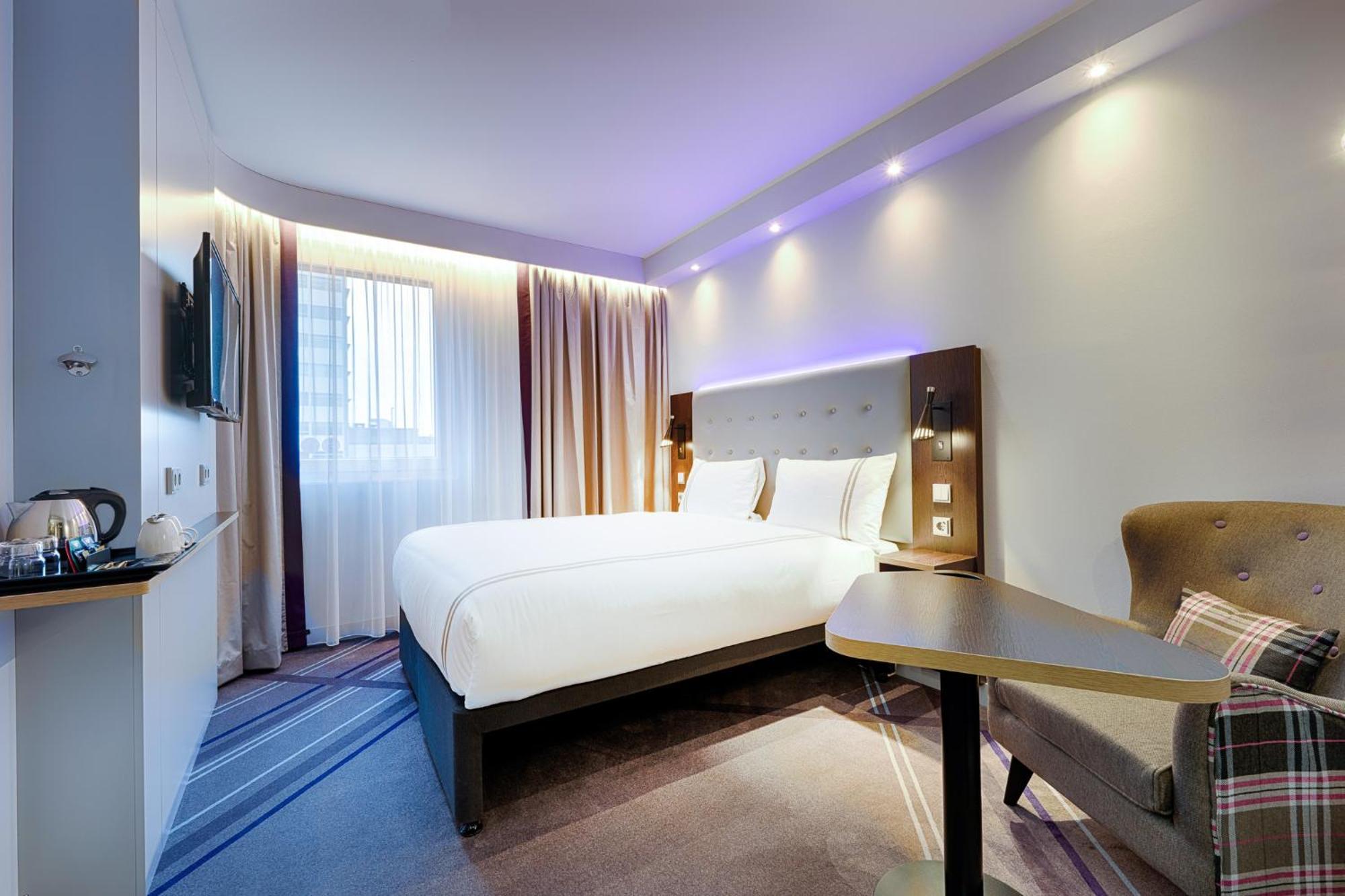 Premier Inn Berlin City Wilmersdorf Bagian luar foto