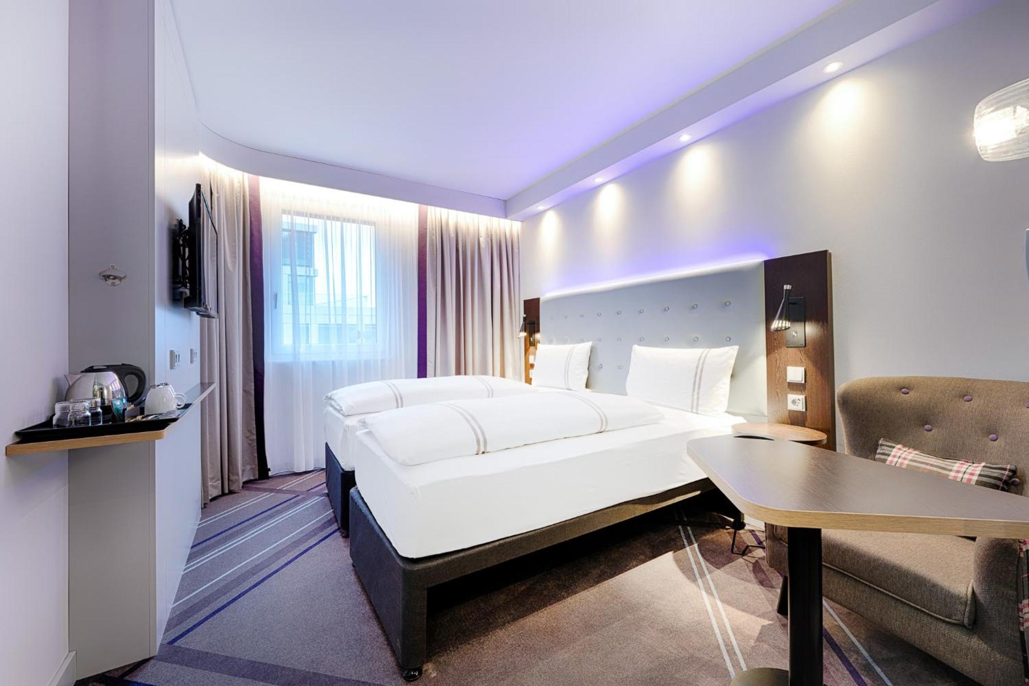 Premier Inn Berlin City Wilmersdorf Bagian luar foto